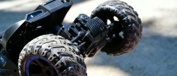 Monster Trucki dla dzieci – czy to dobry pomysł na prezent pod choinkę?